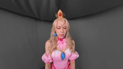 Kay Lovely As Super Mario Bros' Princess Peach Knows  Persuade  Fight For Her