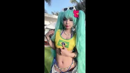 Umeko J - "Brazilian" Miku Vocaloid Cosplay