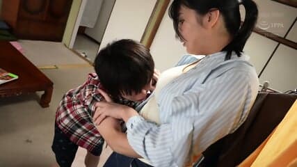 I Won't Let Go Even If I'm Suspended in the Air! A Lovely Piston-Pounding Pregnancy Fetish - A Single Mom Who Was Targeted by Her Son's Friend for Shotgun Marriage and Creampied Over and Over Again - Yuina Taki
