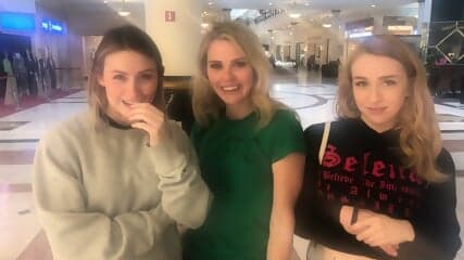 Wedgie Girls - Mall Wedgies Patreon