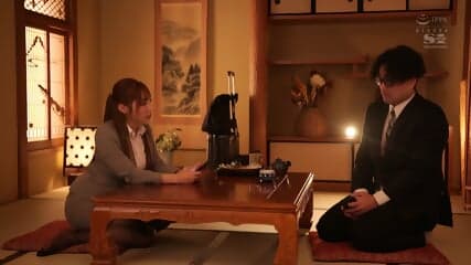Konan Koyoi 小宵こなん, In A Shared Room With A Business Trip Inn With A Caring Female Boss… A Committed 10-shots Ejaculation Intercourse