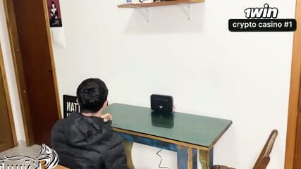 MEU NAMORADO SAIU E O AMIGO DELE CHEGOU EM CASA PRA ME COMER GOSTOSO