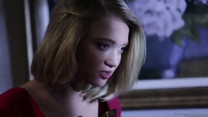 Dakota Skye Facesitting Her Young Sexy Girlfriend